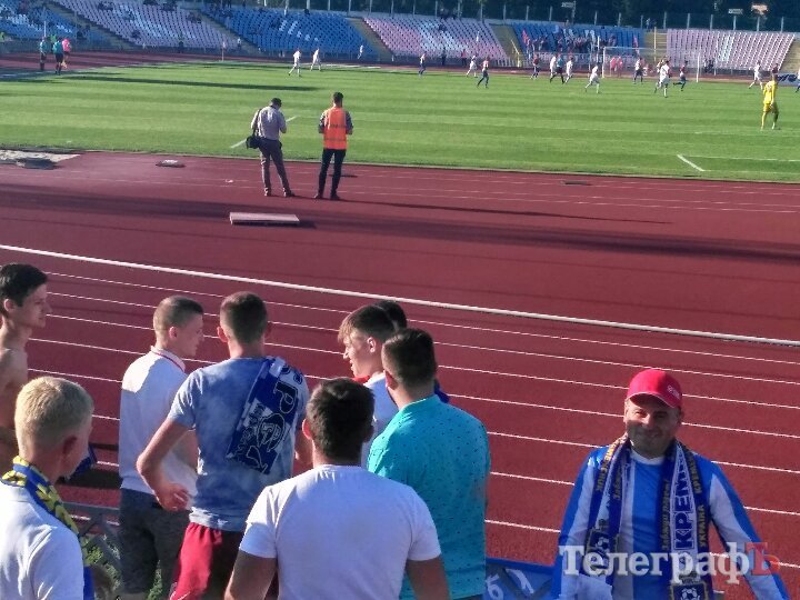 Як армія вболівальників «Кременя» поїхала до Черкас на перший бій Як армія вболівальників «Кременя» поїхала до Черкас на перший бій