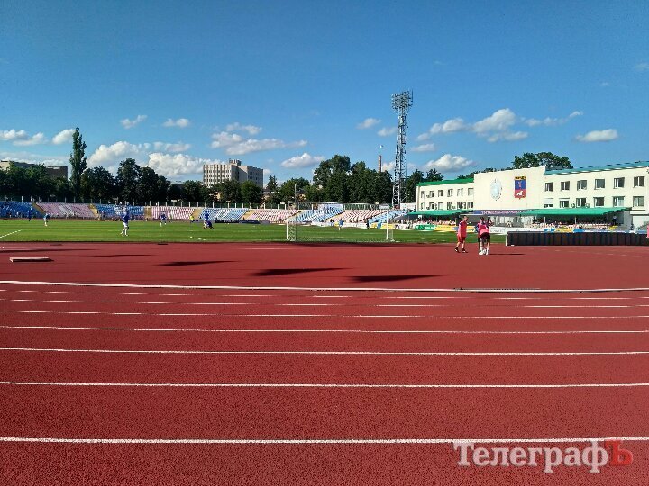 Як армія вболівальників «Кременя» поїхала до Черкас на перший бій Як армія вболівальників «Кременя» поїхала до Черкас на перший бій