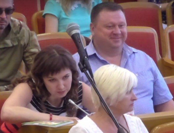 «Он её щипает, она пищит»: сессия горсовета в Кременчуге – это весело «Он её щипает, она пищит»: сессия горсовета в Кременчуге – это весело