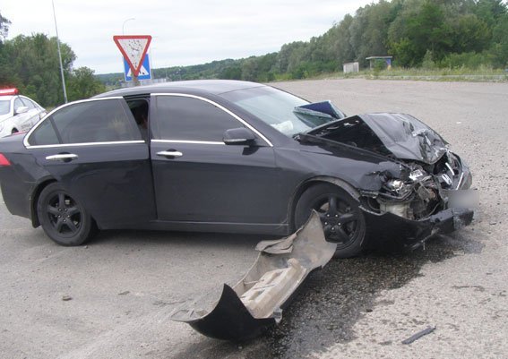 На Полтавщине в ДТП погибла женщина, а ее 4-летняя дочь попала в реанимацию На Полтавщине в ДТП погибла женщина, а ее 4-летняя дочь попала в реанимацию