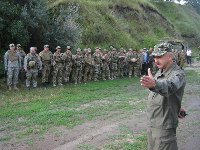Масова стрілянина під Кременчуком: ніхто не постраждав Масова стрілянина під Кременчуком: ніхто не постраждав