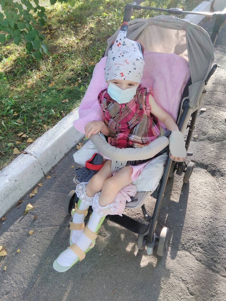 Маленька кременчужанка Наталочка – у черзі за життям Маленька кременчужанка Наталочка – у черзі за життям