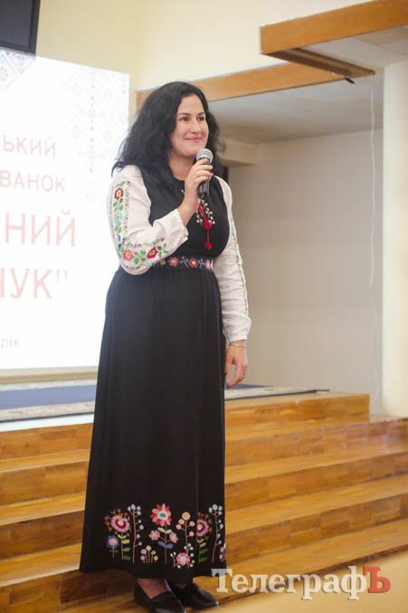 Вишиванки з бабусиної скрині, дукач за 25 тисяч євро та картини з колонії Вишиванки з бабусиної скрині, дукач за 25 тисяч євро та картини з колонії