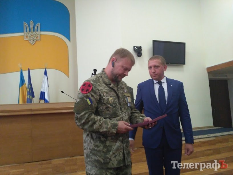 Армію волонтерів Кременчука нагородили відзнакою Президента України «За гуманітарну участь в АТО» Армію волонтерів Кременчука нагородили відзнакою Президента України «За гуманітарну участь в АТО»