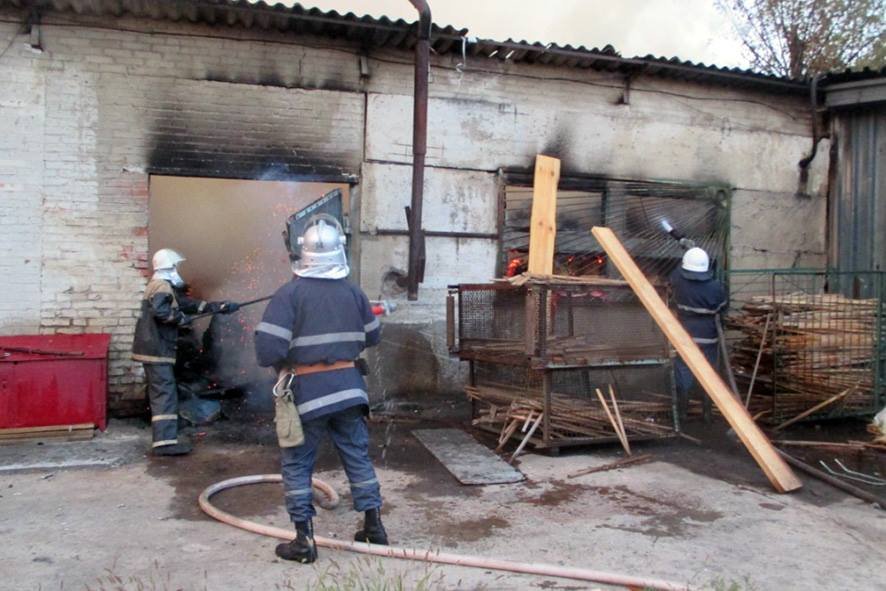 У Кременчуці горіли склади У Кременчуці горіли склади