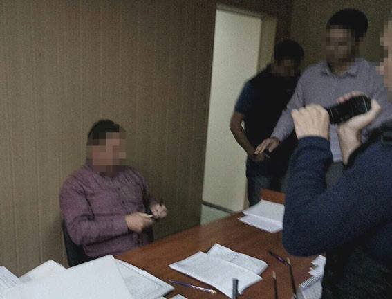 Полтавского судью поймали на взятке Полтавского судью поймали на взятке