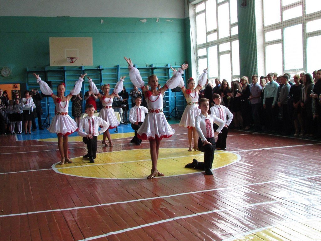 Первое сентября, первый класс, первый осенний дождь Первое сентября, первый класс, первый осенний дождь