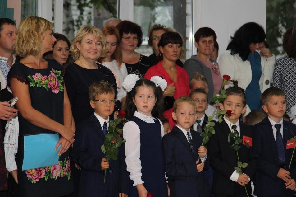 Первое сентября, первый класс, первый осенний дождь Первое сентября, первый класс, первый осенний дождь