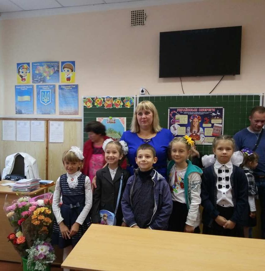 Первое сентября, первый класс, первый осенний дождь Первое сентября, первый класс, первый осенний дождь