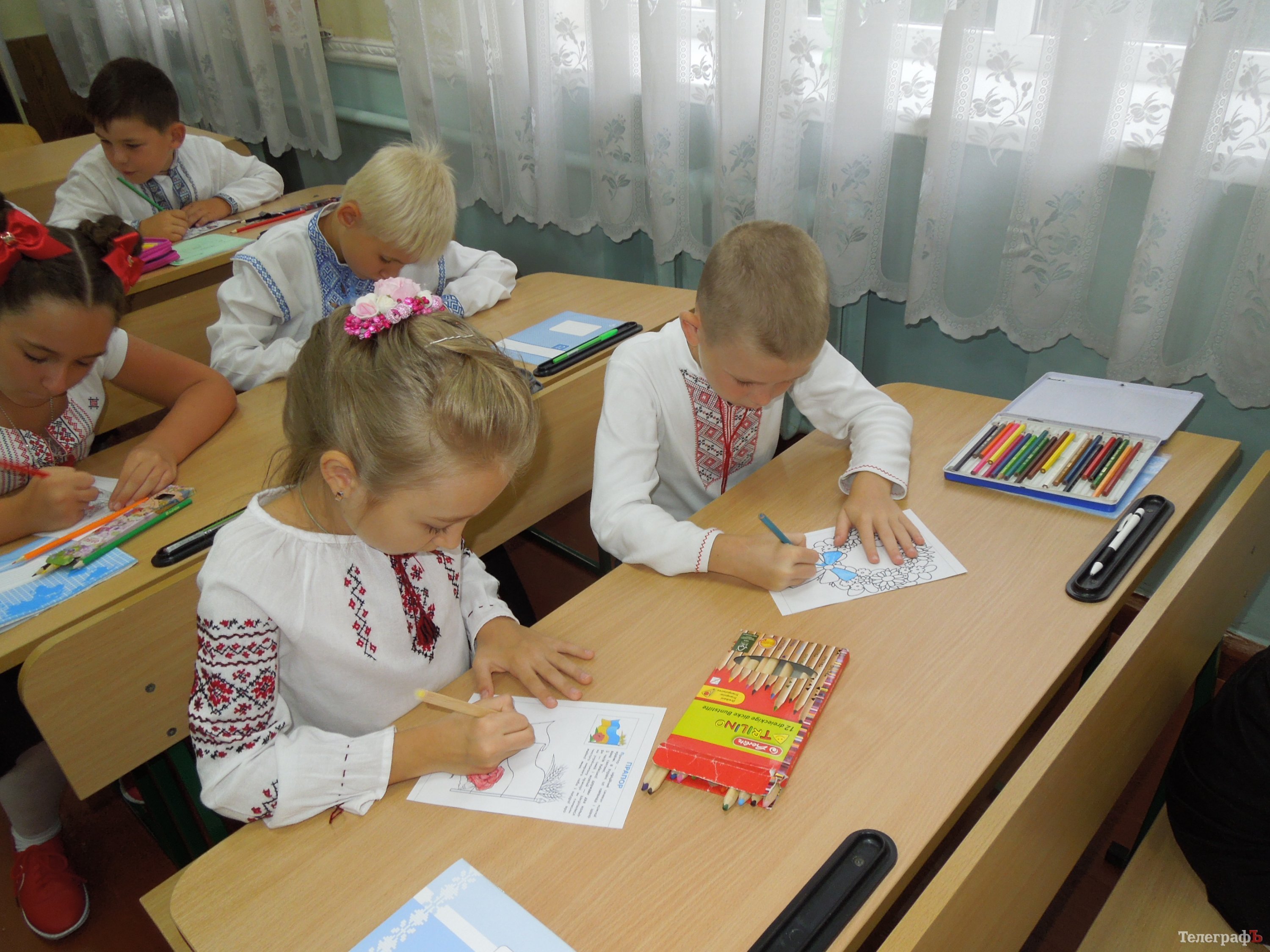 Первое сентября, первый класс, первый осенний дождь Первое сентября, первый класс, первый осенний дождь