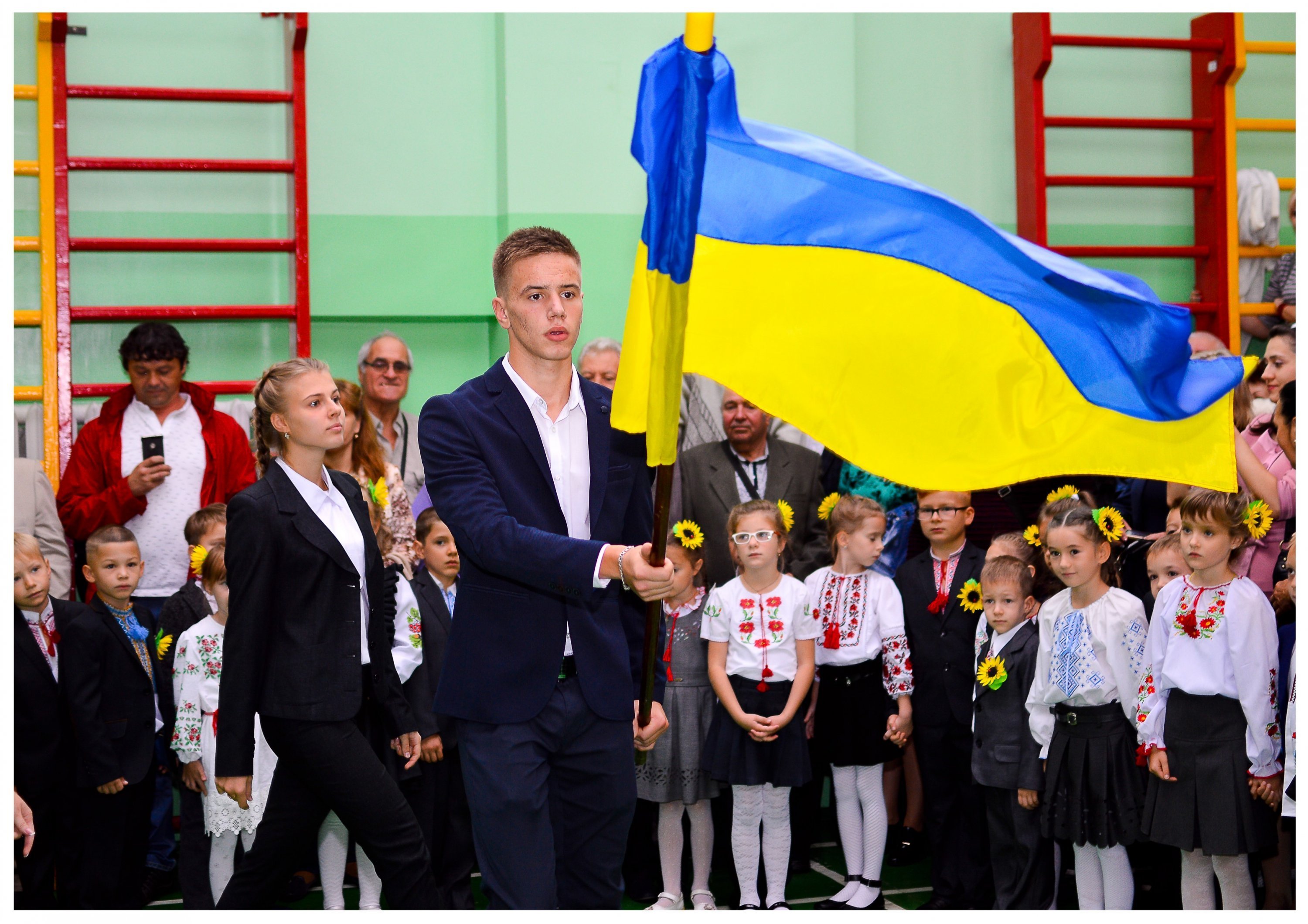 Первое сентября, первый класс, первый осенний дождь Первое сентября, первый класс, первый осенний дождь