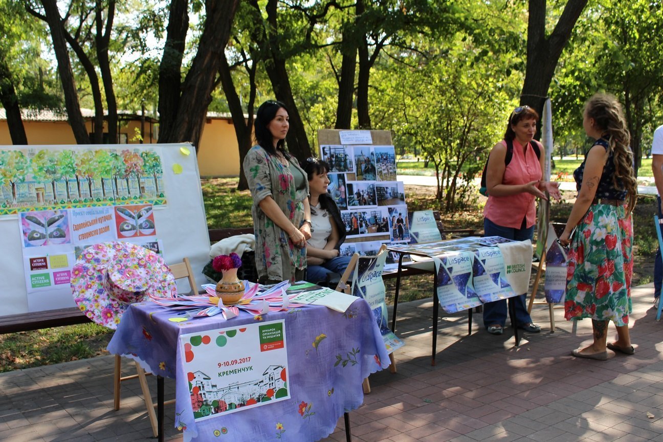 Кременчужан на фестивалі «ДеМед» пригощали конопляним коктейлем Кременчужан на фестивалі «ДеМед» пригощали конопляним коктейлем