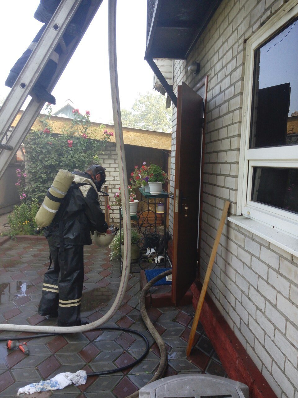 В Кременчуге на Раковке горела баня В Кременчуге на Раковке горела баня