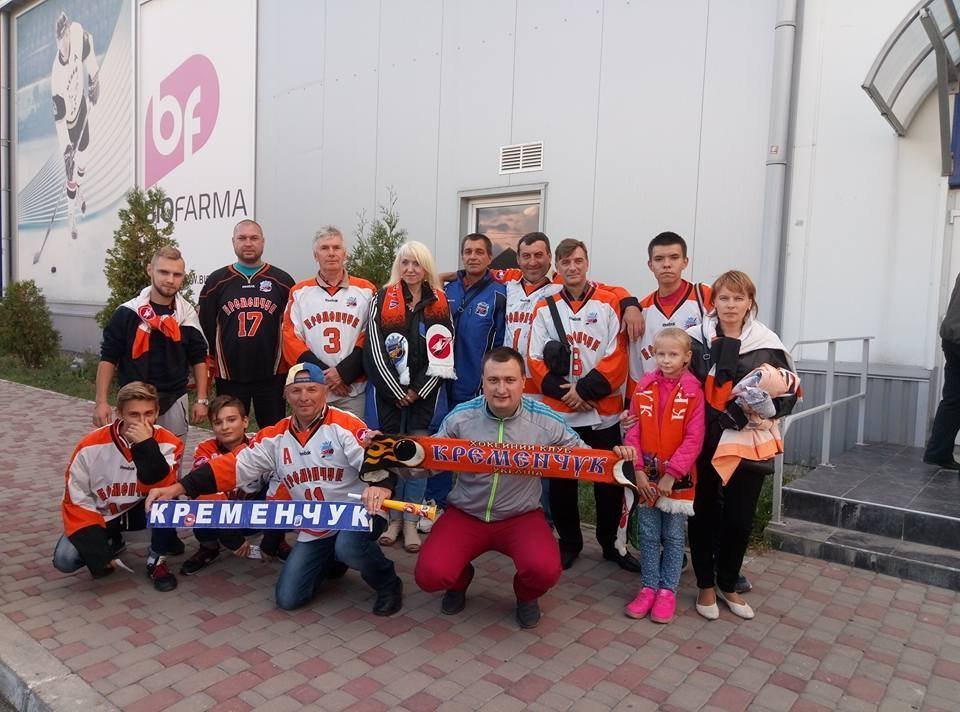 «Кременчук» поступився «Білому Барсу» на льоду і в кулачних боях «Кременчук» поступився «Білому Барсу» на льоду і в кулачних боях