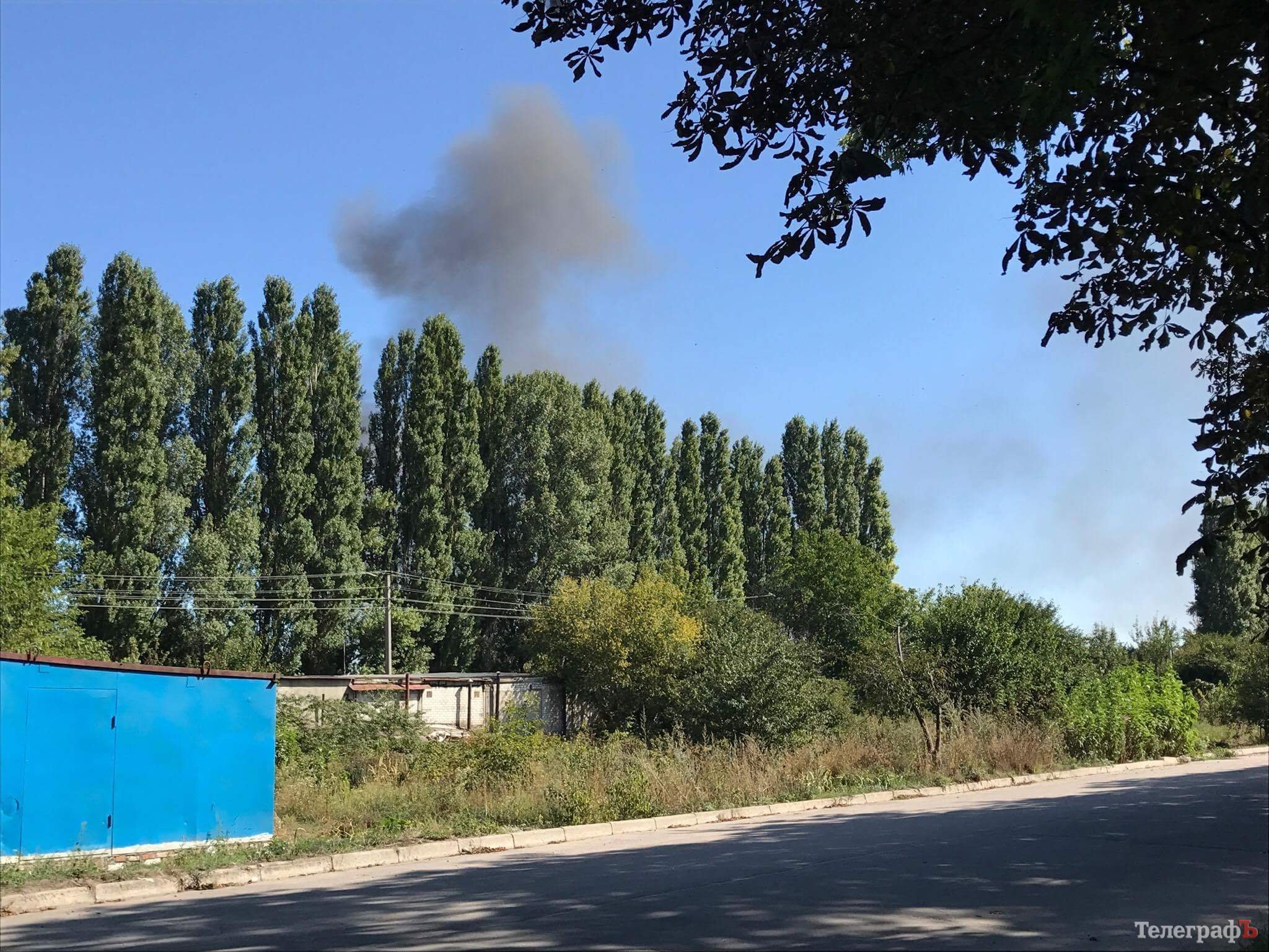 На Молодежном горело заброшенное предприятие На Молодежном горело заброшенное предприятие