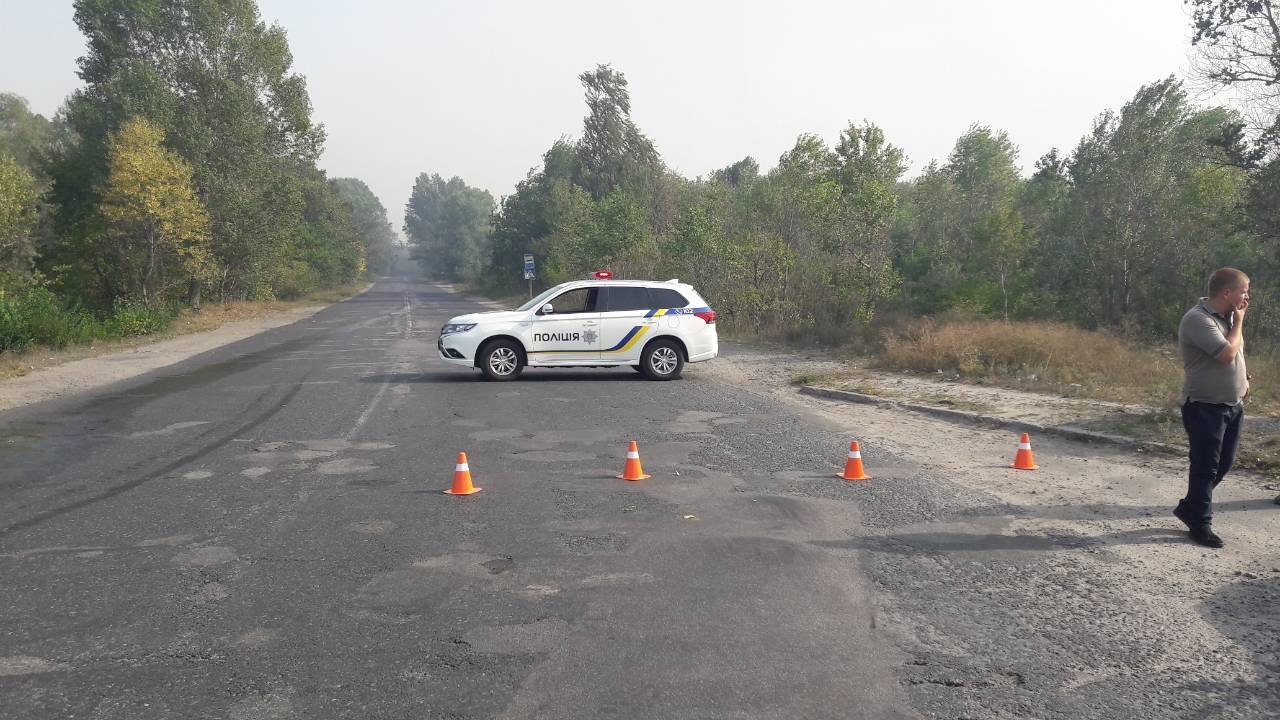 В Кременчуге в районе Малой Кохновки горит лес: на Горишние Плавни перекрыли дорогу В Кременчуге в районе Малой Кохновки горит лес: на Горишние Плавни перекрыли дорогу
