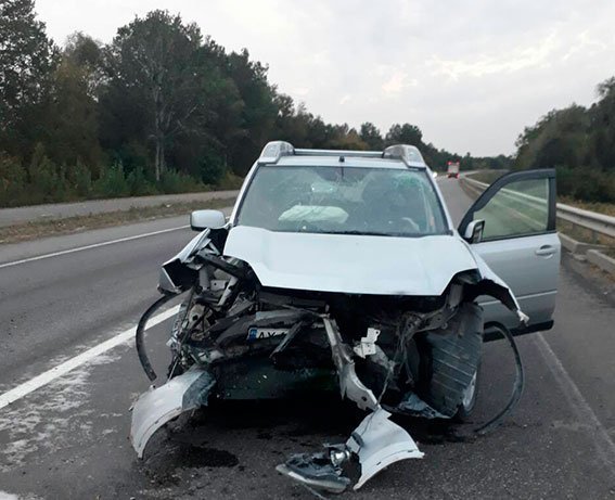 На Полтавщине автомобиль попал в ДТП и загорелся: два человека в больнице На Полтавщине автомобиль попал в ДТП и загорелся: два человека в больнице