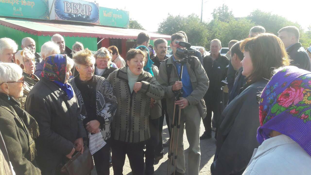 В Песчаном снова грозятся перекрыть дорогу Киев-Кременчуг В Песчаном снова грозятся перекрыть дорогу Киев-Кременчуг