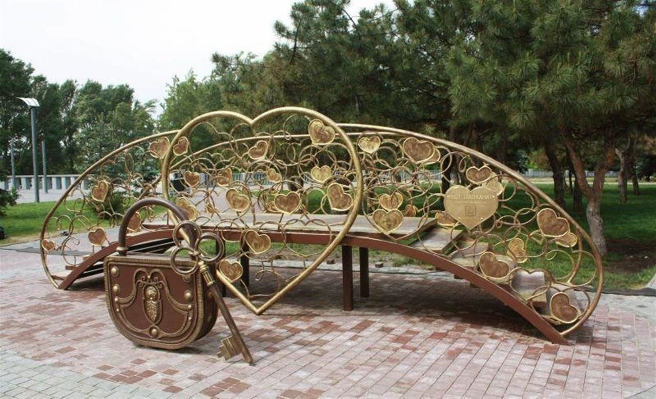 У Кременчуці хочуть створити «Алею кохання» та сквер імені Лесі Українки У Кременчуці хочуть створити «Алею кохання» та сквер імені Лесі Українки