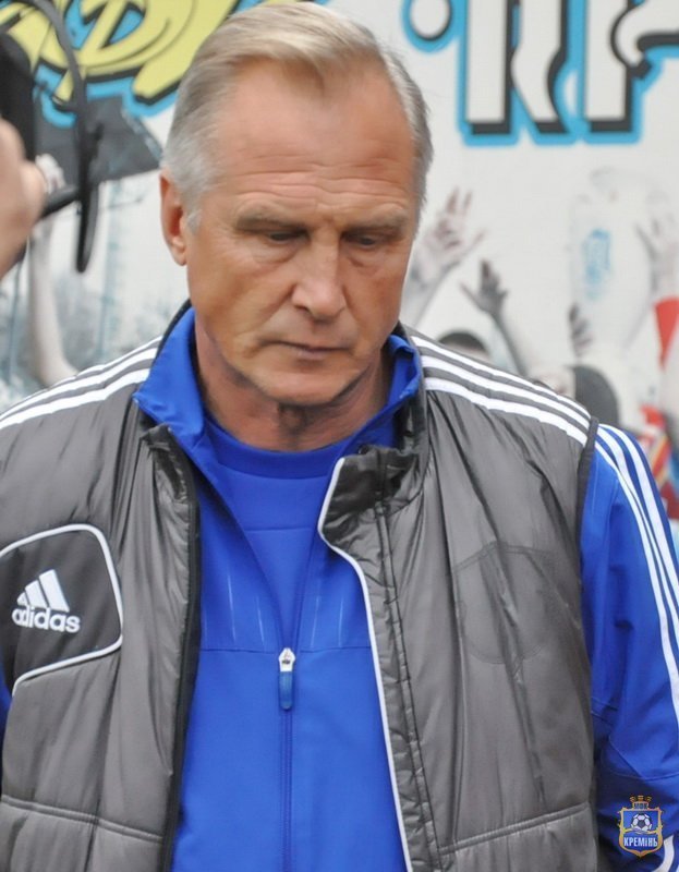 Все нижче і нижче: Кремінь не реалізовує пенальті та пропускає тричі Все нижче і нижче: Кремінь не реалізовує пенальті та пропускає тричі