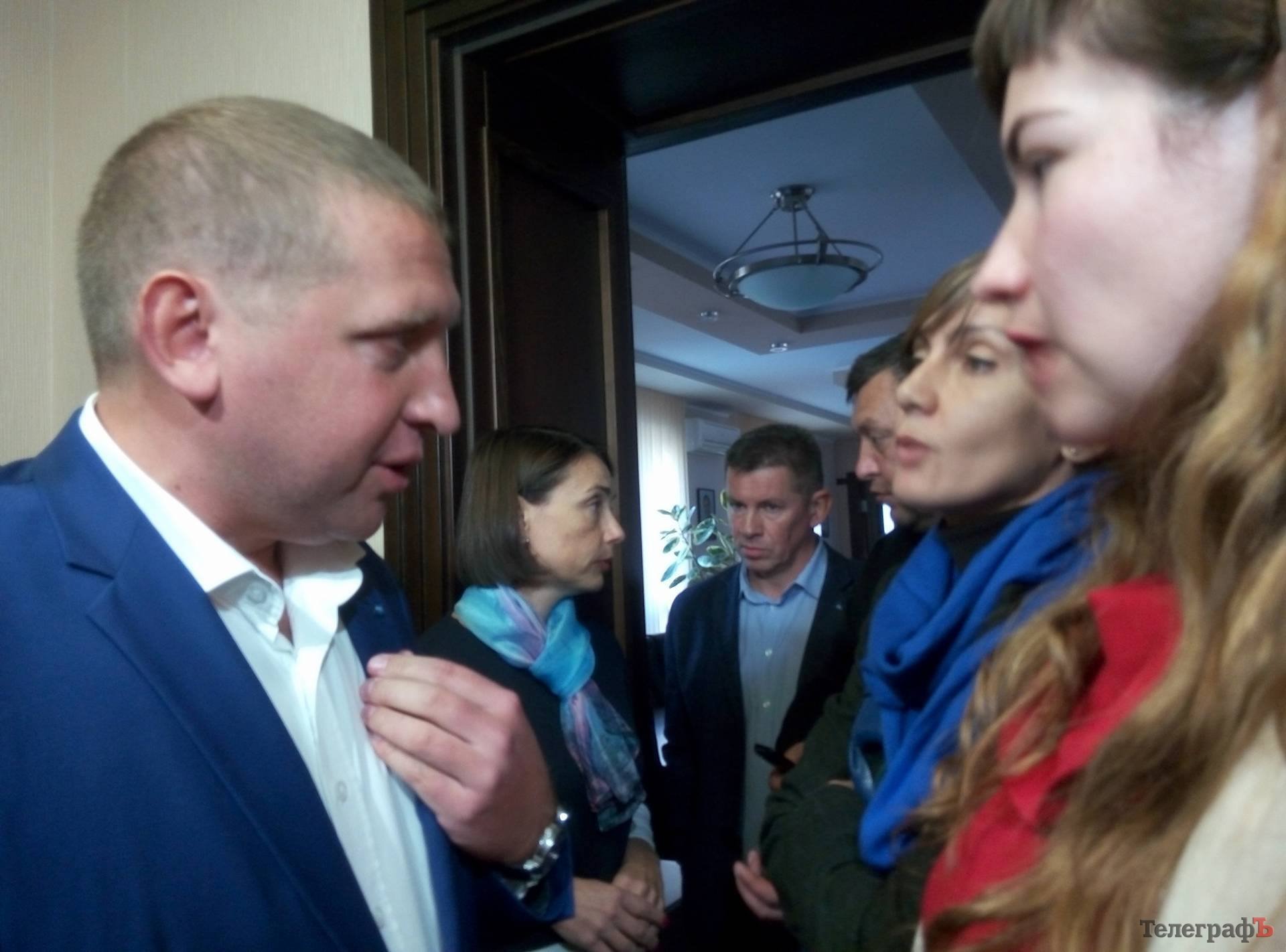 Мэрия Кременчуга под крики «Ганьба!» приняла новые тарифы на отопление Мэрия Кременчуга под крики «Ганьба!» приняла новые тарифы на отопление