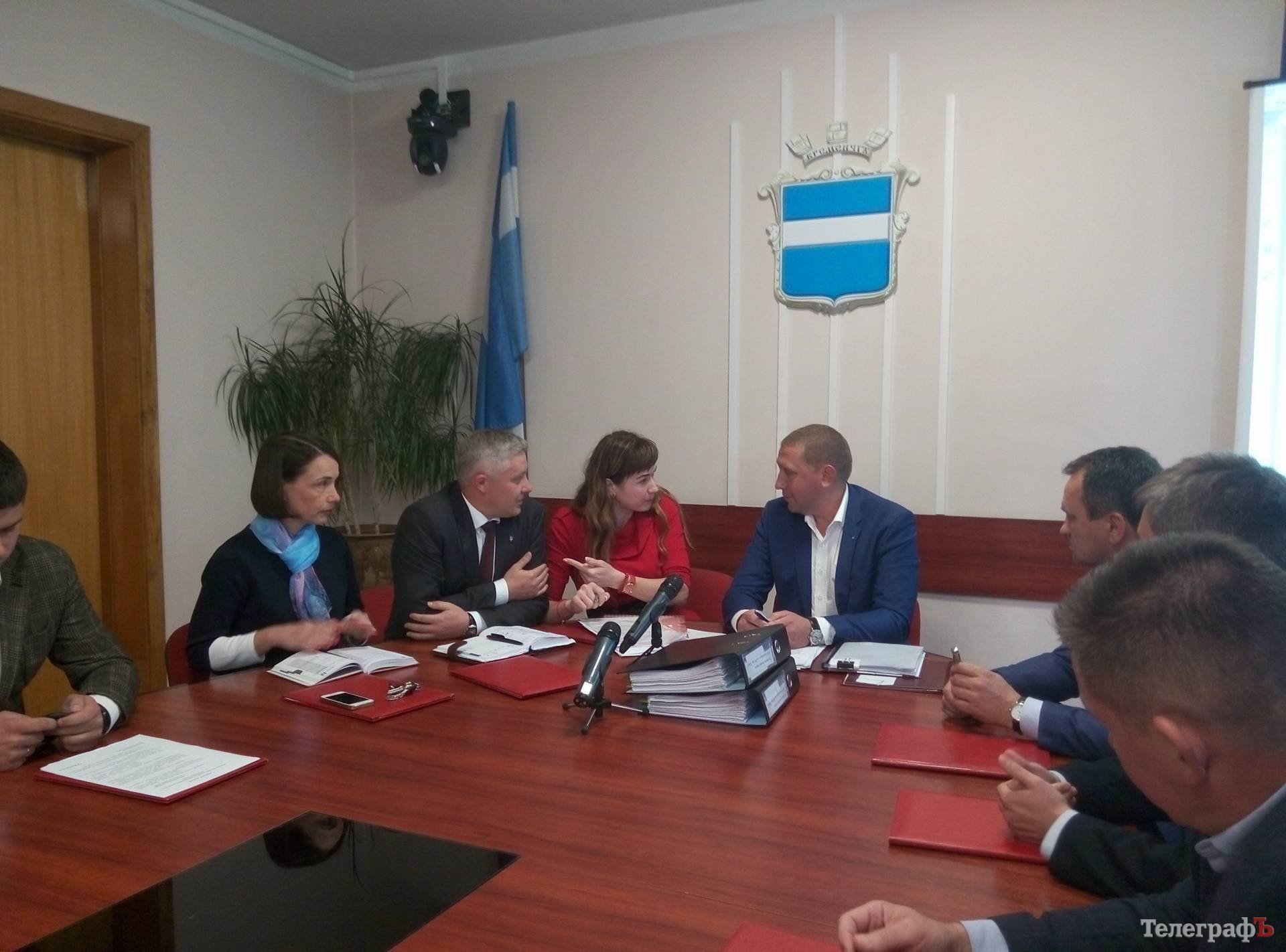 Мэрия Кременчуга под крики «Ганьба!» приняла новые тарифы на отопление Мэрия Кременчуга под крики «Ганьба!» приняла новые тарифы на отопление