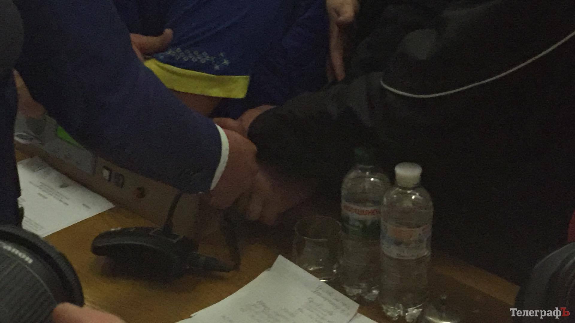 Сессия Кременчугского горсовета 12 октября: новые тарифы на тепло, Алитус, платные услуги в больницах Сессия Кременчугского горсовета 12 октября: новые тарифы на тепло, Алитус, платные услуги в больницах