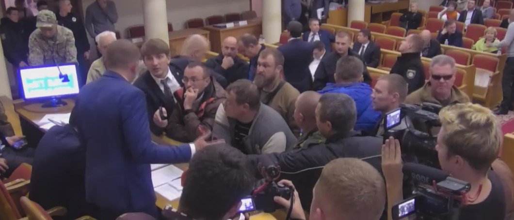 Сессия Кременчугского горсовета 12 октября: новые тарифы на тепло, Алитус, платные услуги в больницах Сессия Кременчугского горсовета 12 октября: новые тарифы на тепло, Алитус, платные услуги в больницах