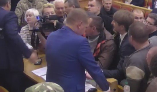 Сессия Кременчугского горсовета 12 октября: новые тарифы на тепло, Алитус, платные услуги в больницах Сессия Кременчугского горсовета 12 октября: новые тарифы на тепло, Алитус, платные услуги в больницах