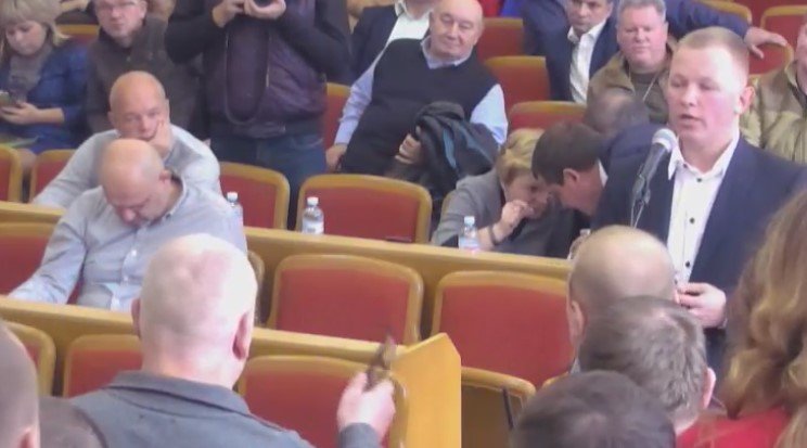 Сессия Кременчугского горсовета 13 октября: снова тарифы на тепло и платные услуги в больницах Сессия Кременчугского горсовета 13 октября: снова тарифы на тепло и платные услуги в больницах