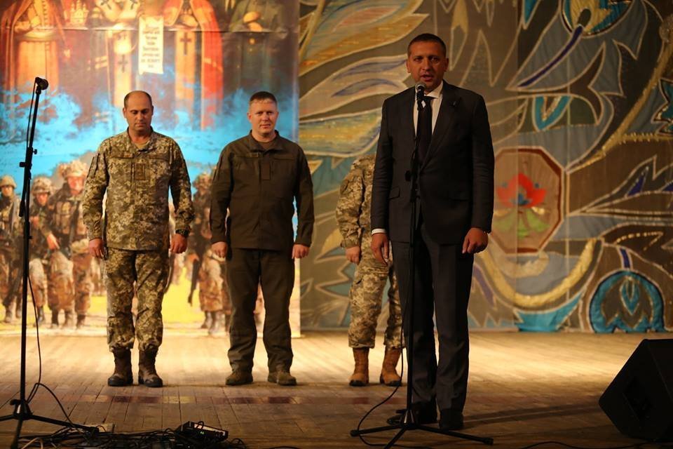 90 кременчуцьким військовим вручили нагороди 90 кременчуцьким військовим вручили нагороди