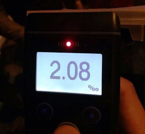 Пьяный и без прав кременчужанин на ВАЗе «догнал» Ford Пьяный и без прав кременчужанин на ВАЗе «догнал» Ford