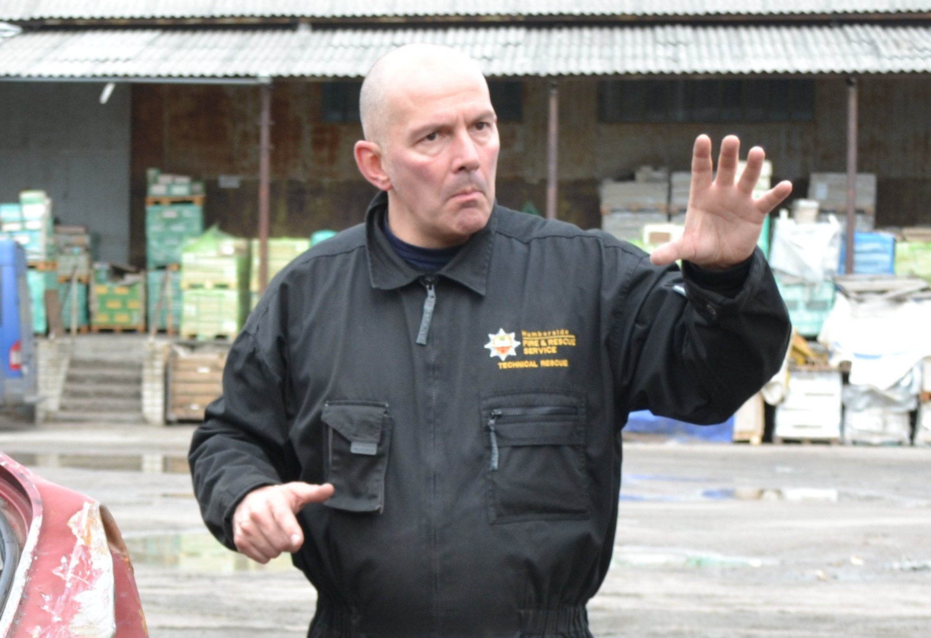 Кременчуцькі рятувальники деблокували британця з понівеченого «Москвича» Кременчуцькі рятувальники деблокували британця з понівеченого «Москвича»