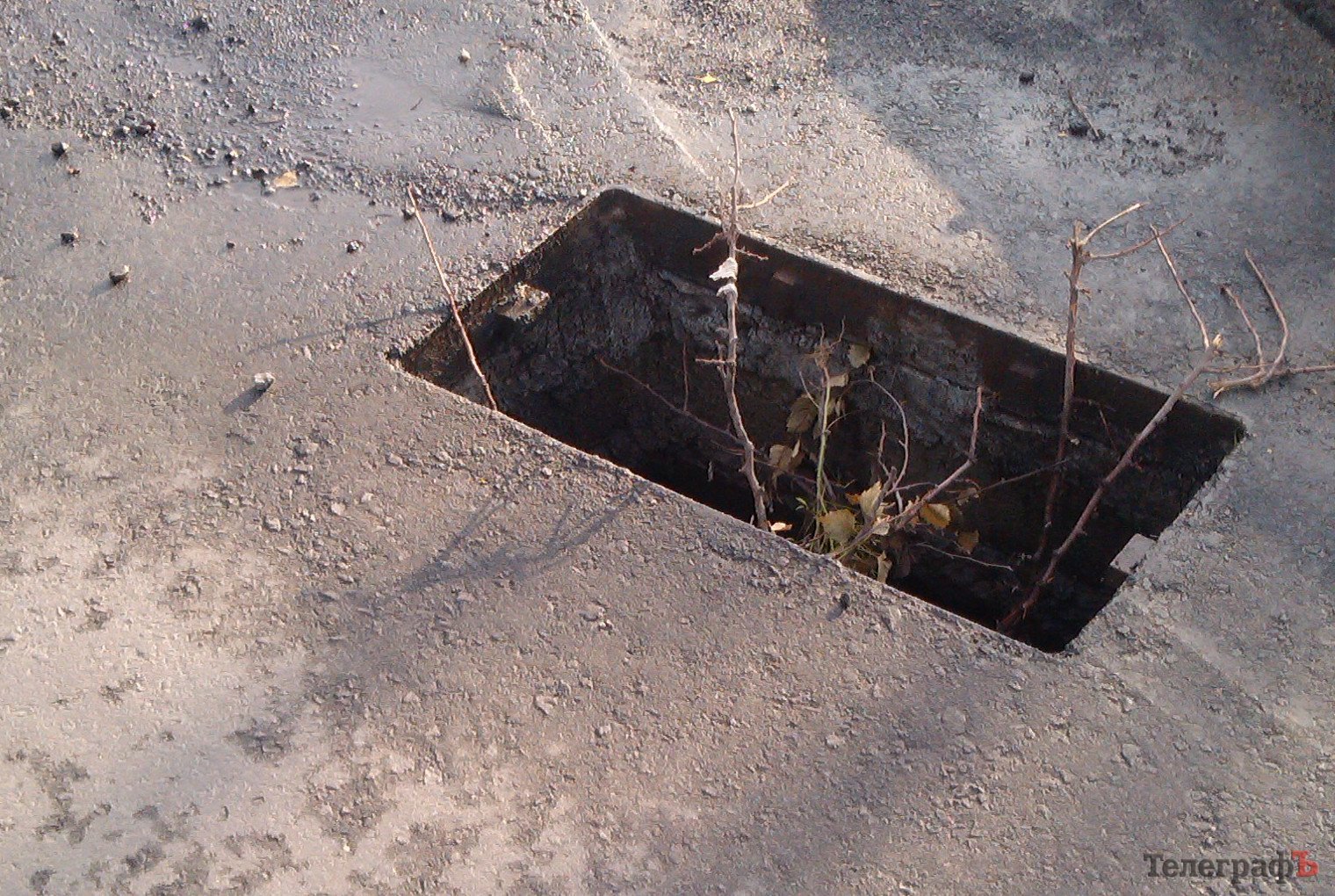 В Крюкове ямы вышли на охоту за машинами В Крюкове ямы вышли на охоту за машинами