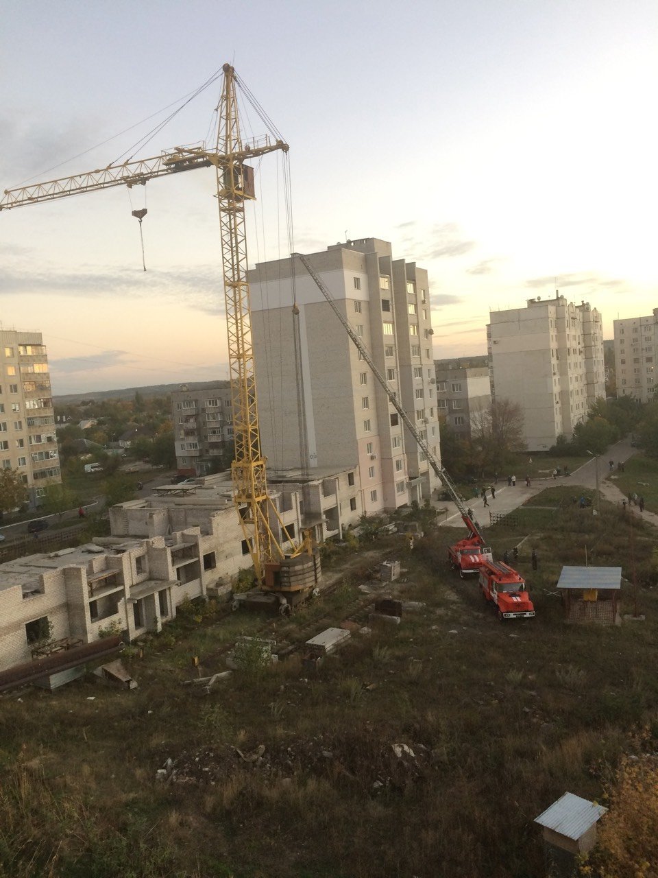 В Кременчуге горел башенный кран В Кременчуге горел башенный кран