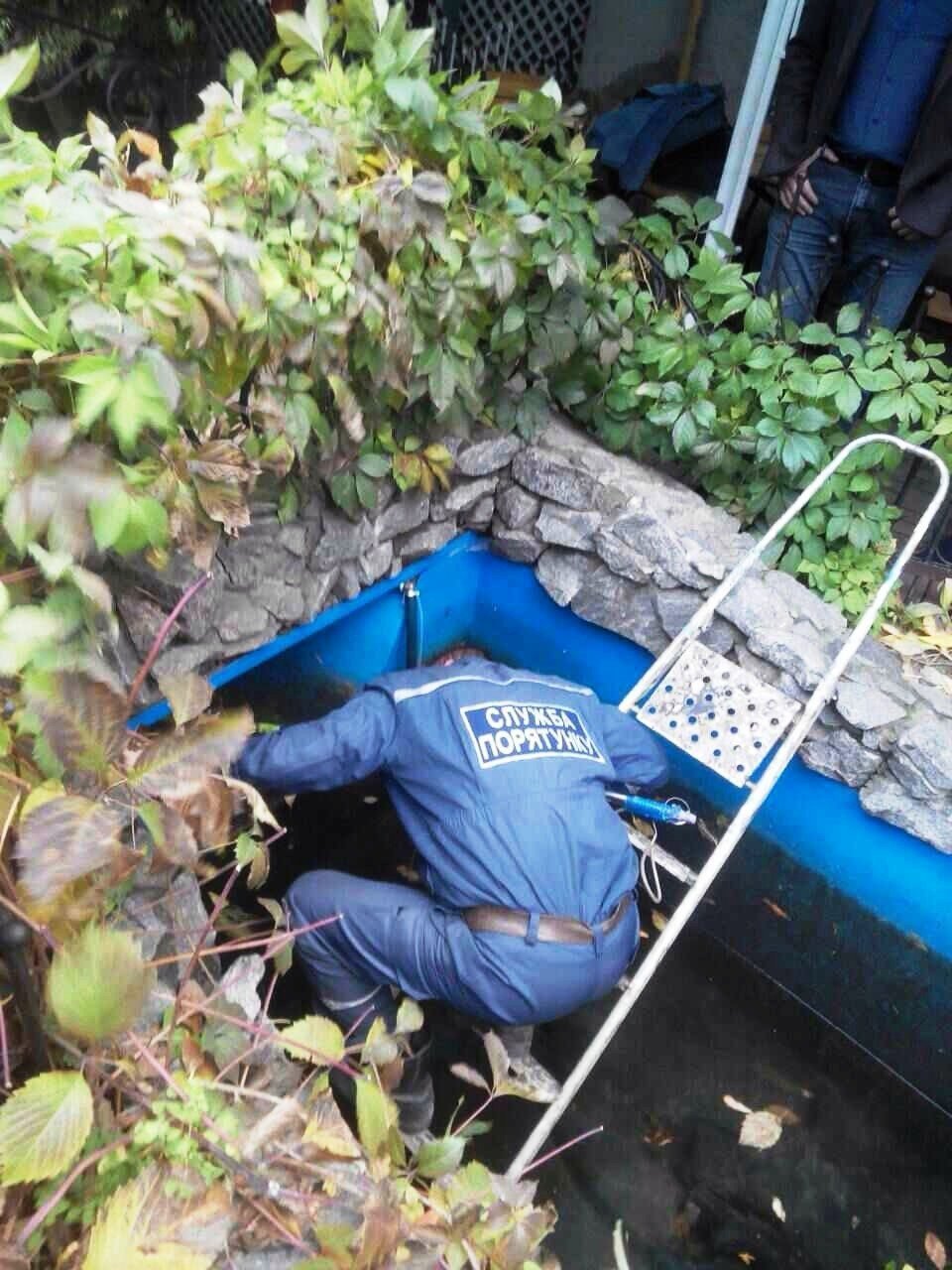 В Кременчуге посетителя ресторана пришлось «выводить» спасателям В Кременчуге посетителя ресторана пришлось «выводить» спасателям