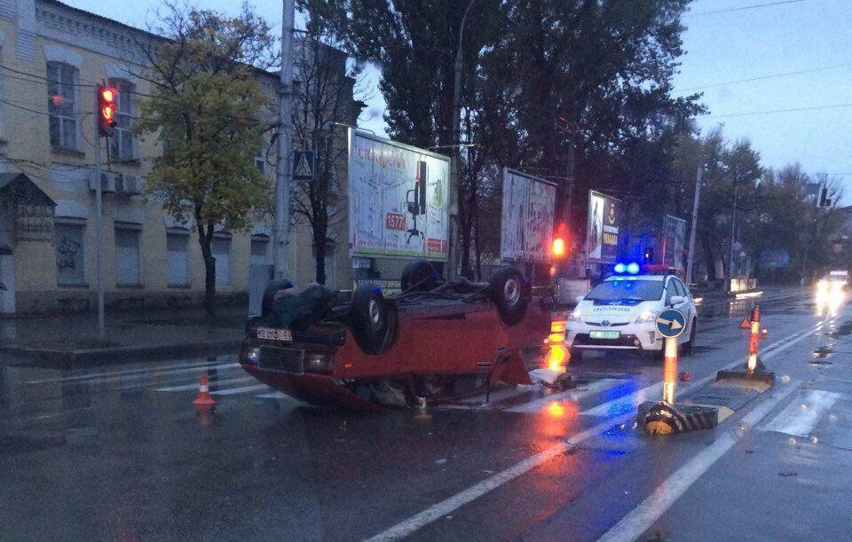 В Кременчуге на электростанции ВАЗ «лег на спину» В Кременчуге на электростанции ВАЗ «лег на спину»