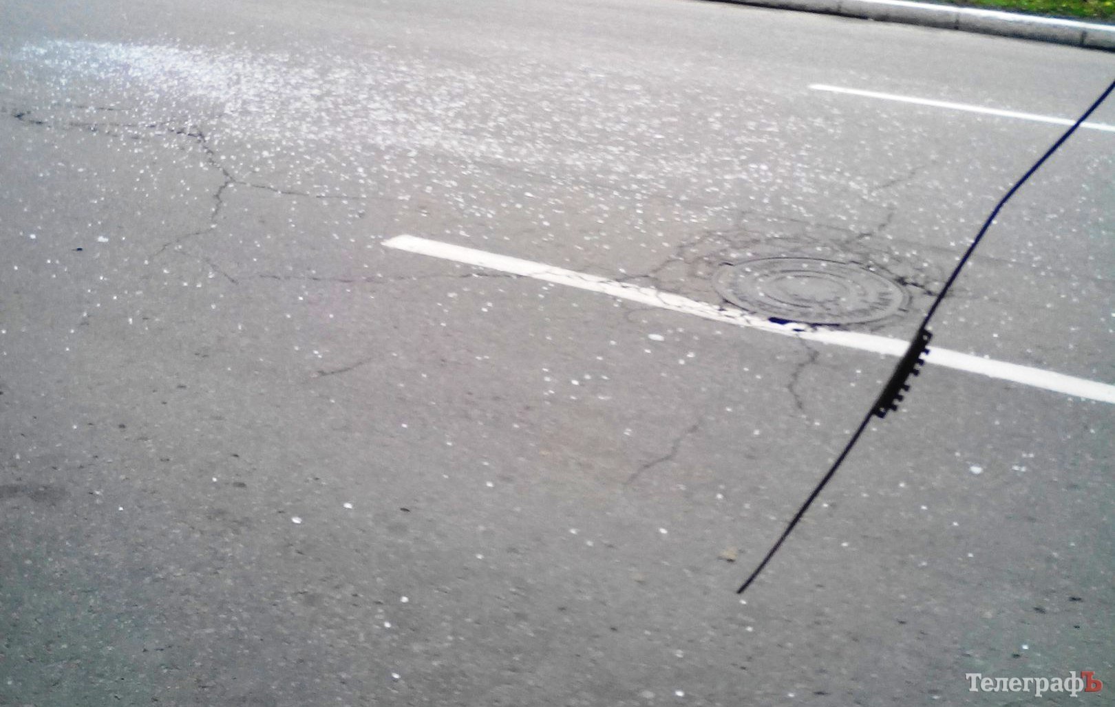 «Осколки стекла посыпались на ребенка», - кременчужанка об обрыве троллейбусной линии «Осколки стекла посыпались на ребенка», - кременчужанка об обрыве троллейбусной линии