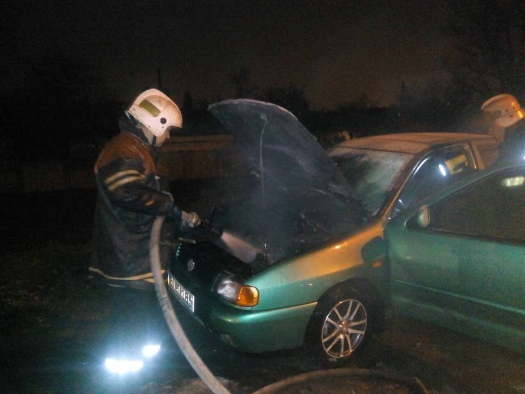 У Кременчуці горів Volkswagen Polo У Кременчуці горів Volkswagen Polo