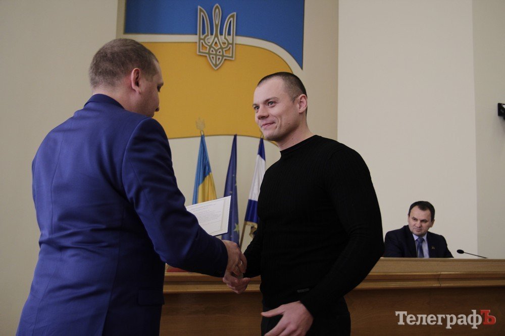 4 чемпіонів світу з Кременчука нагородили почесними грамотами 4 чемпіонів світу з Кременчука нагородили почесними грамотами