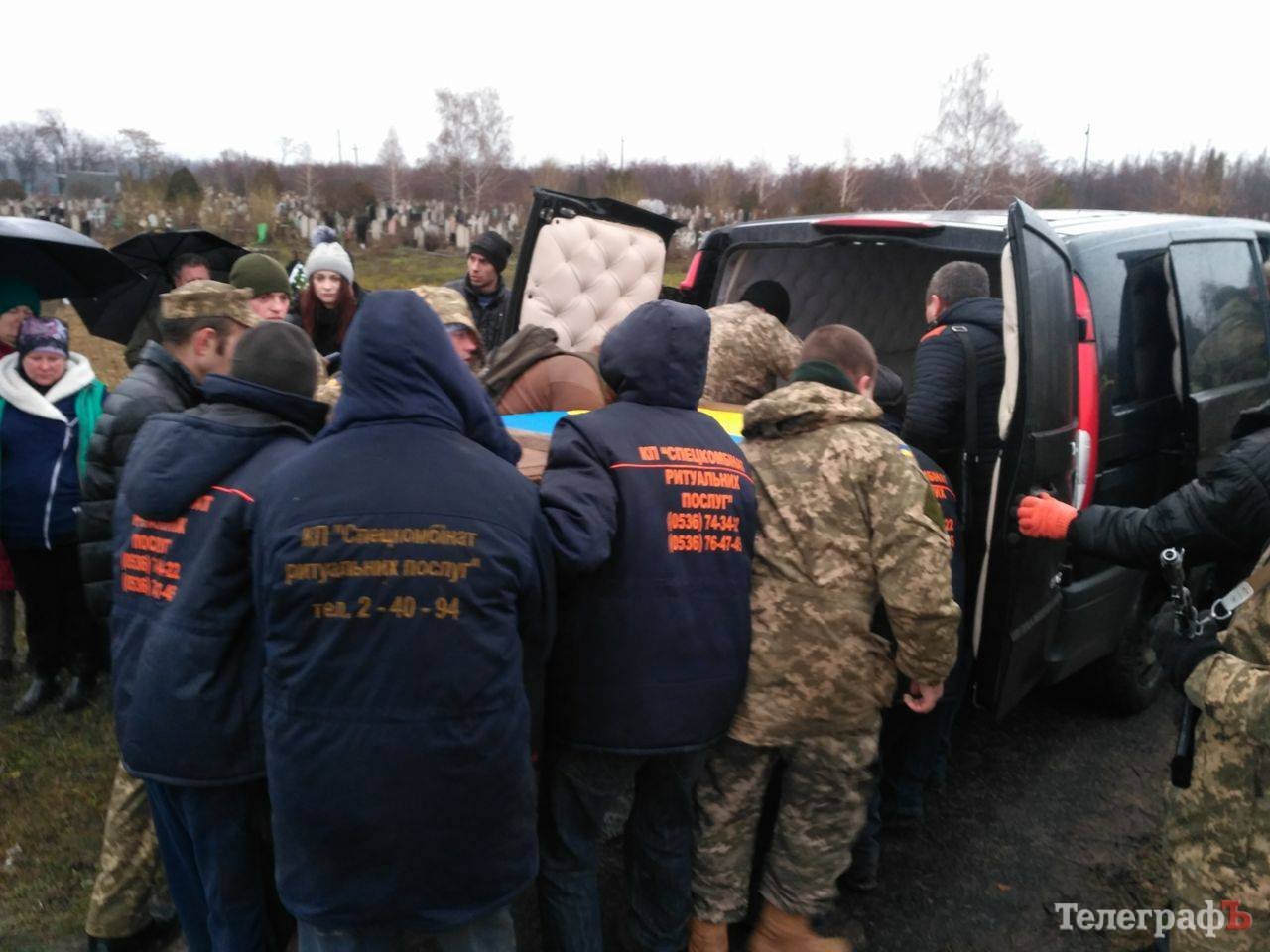 Матері віддали сина: бійця Сергія Серебреннікова забрали з безіменної могили у Кременчуці Матері віддали сина: бійця Сергія Серебреннікова забрали з безіменної могили у Кременчуці