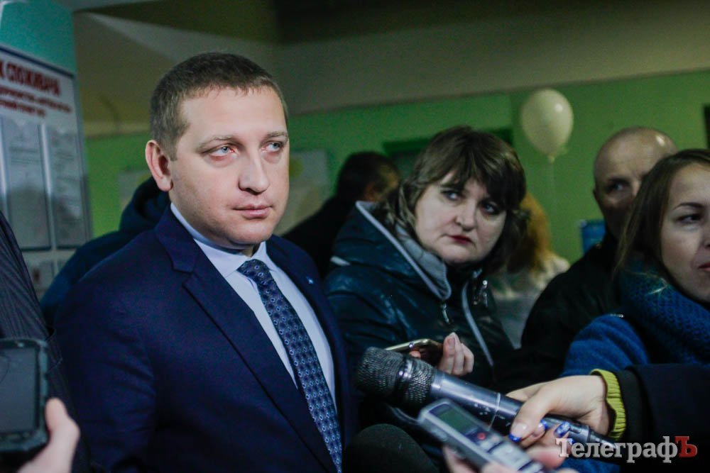 На Молодежном таки открыли коммунальную аптеку, но этому предшествовали скандалы и кадровые перестановки На Молодежном таки открыли коммунальную аптеку, но этому предшествовали скандалы и кадровые перестановки