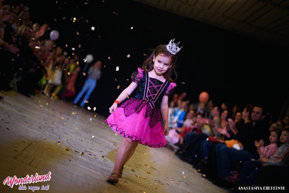 Кременчужанки запалювали на вог-балу «Wonderland Kids Vogue Ball» Кременчужанки запалювали на вог-балу «Wonderland Kids Vogue Ball»
