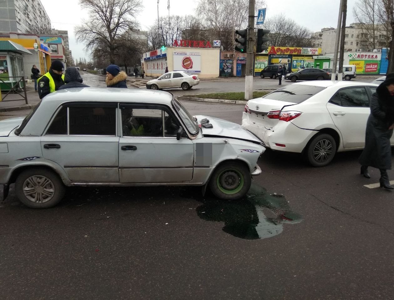 В Кременчуге на Керченской ВАЗ «догнал» Toyota В Кременчуге на Керченской ВАЗ «догнал» Toyota