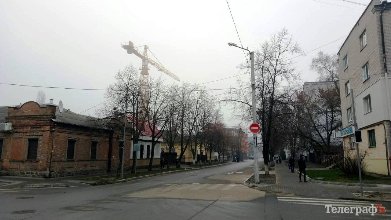 На «мистическом» перекрестке в Кременчуге уже появились светофоры для пешеходов На «мистическом» перекрестке в Кременчуге уже появились светофоры для пешеходов