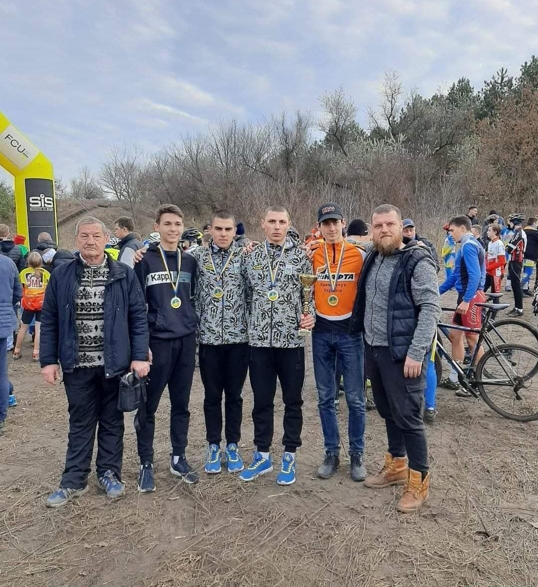 На фото: Олександр Радченко, Максим Стіна, Богдан Говорун, Микола Говорун, Данило Сап‘ян та Роман Радченко