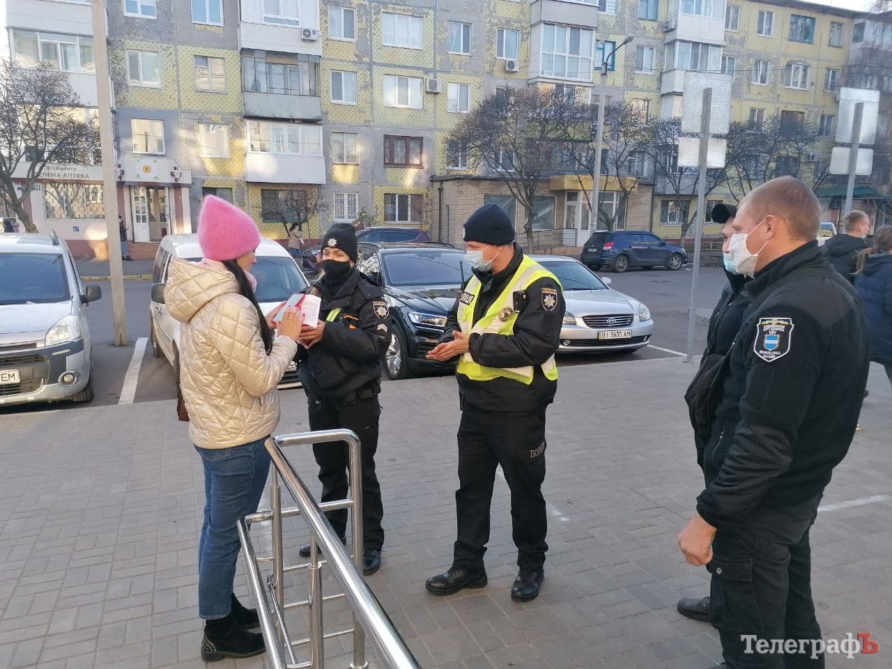Громадянка викликала поліцію, бо її не пустили до ЦНАПу