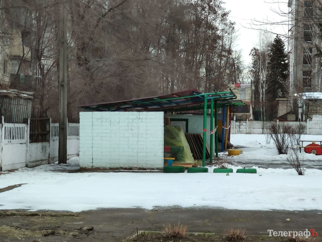 Будівельники залишили матеріали