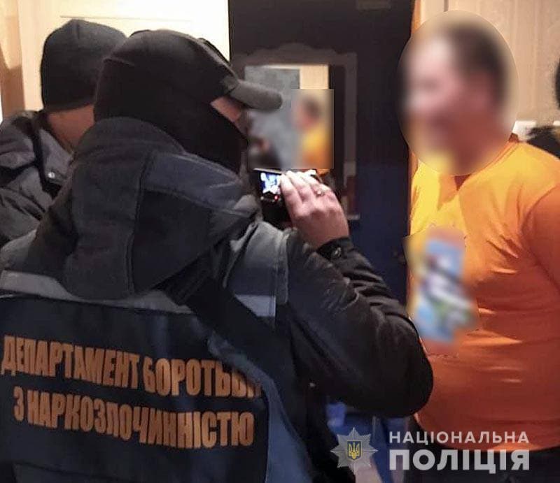 Чоловіків затримали