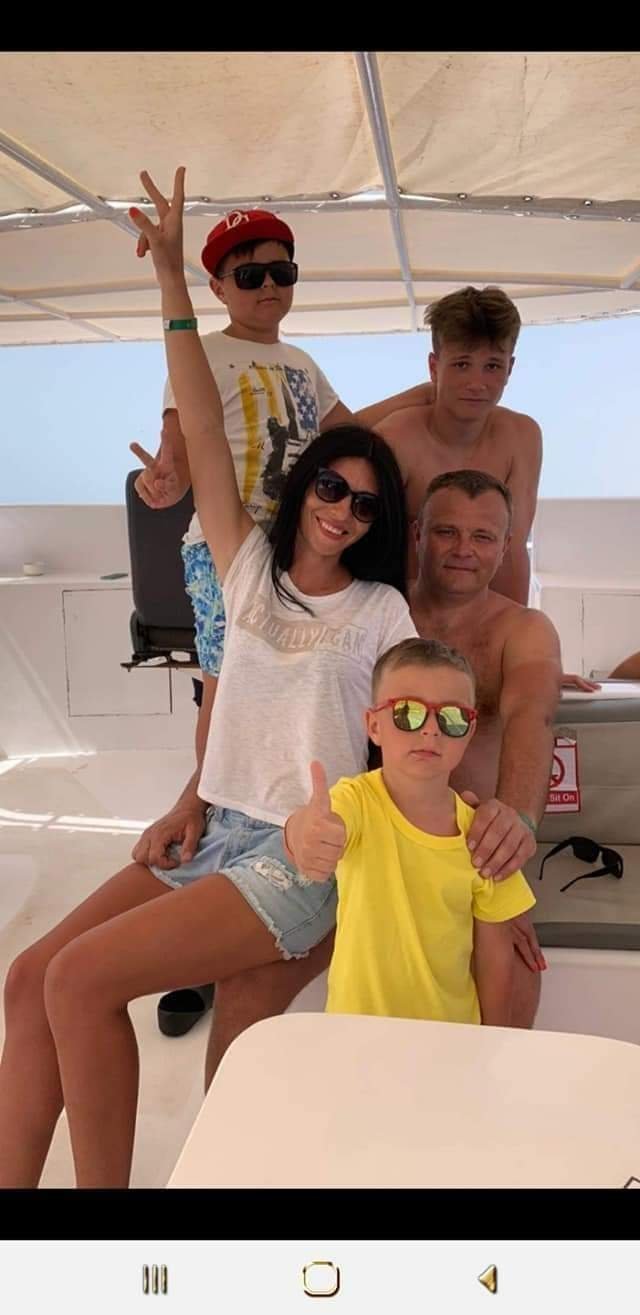 Артем Прийменко з родиною